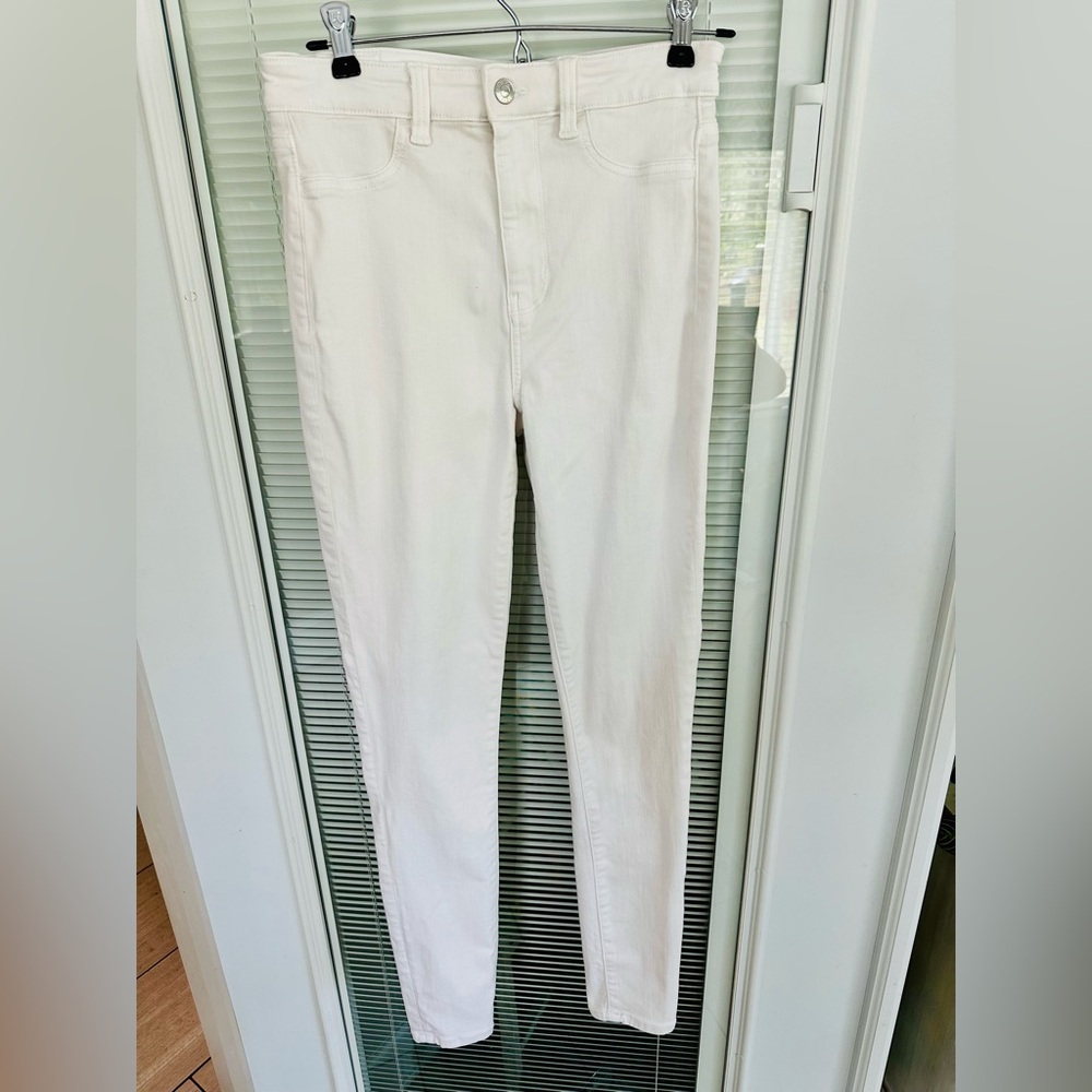 American Eagle White Skinny Jeans